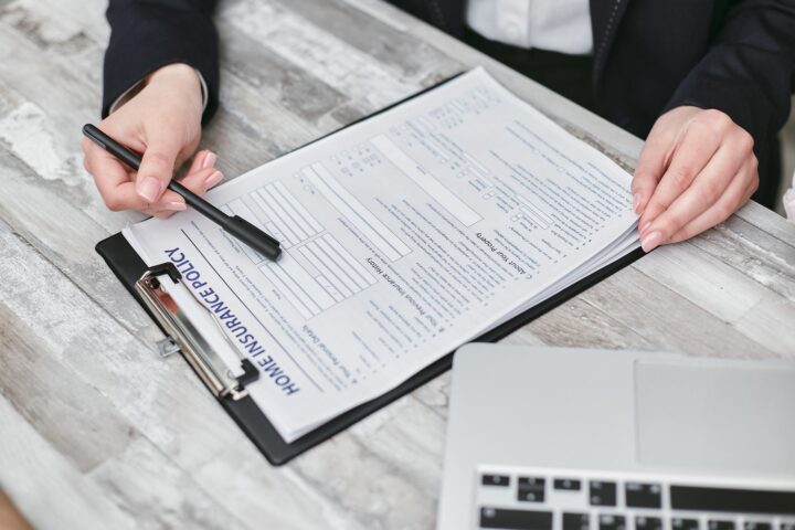 Comment résilier son assurance habitation : délais, lois et procédure